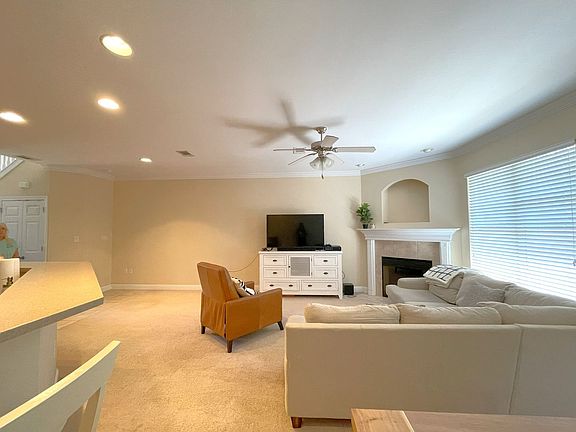 3rd image of 413 Nathey Ave