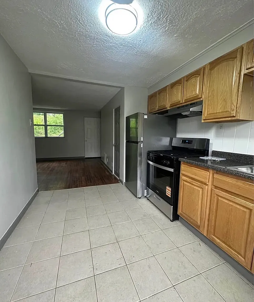 2 bed, 900 sqft, $1,400 — Photo 1