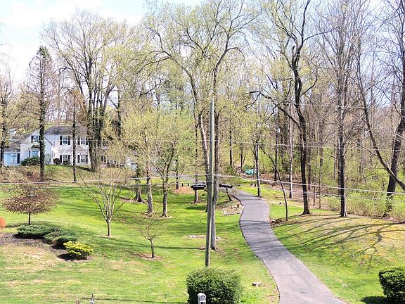 5th image of 1510 Moon Valley Ln