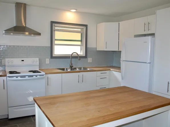 7711 Park View Blvd, La Vista, NE 68128