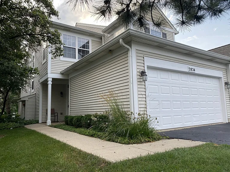 2824 White Thorn Cir — Photo 2