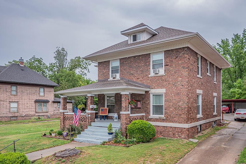 322 Epperson St, Moberly, MO 65270 Zillow