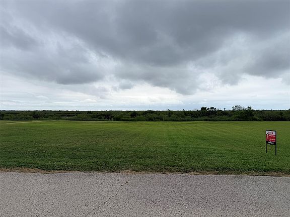 2nd image of 1150 Lagoon Dr