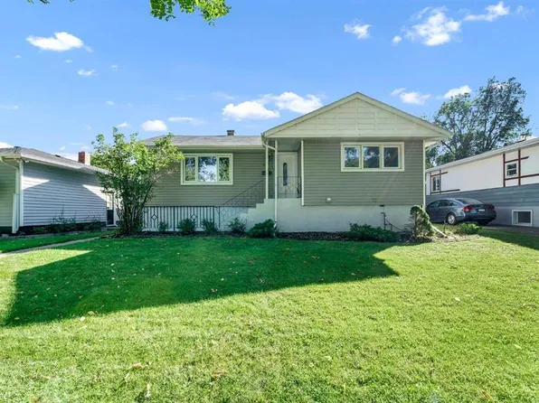 337 N 8th St SW, Medicine Hat, AB T1A 4L8