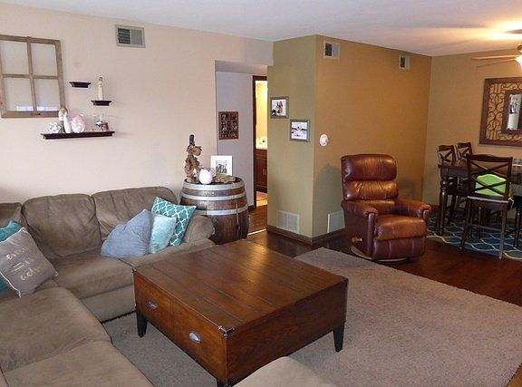 2nd image of 9605 Kedvale Ave APT 204