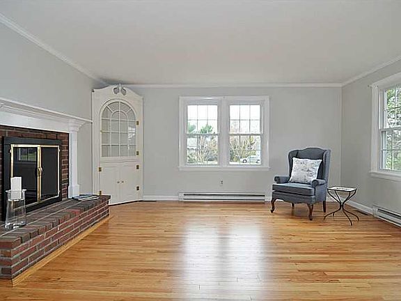 5th image of 24 North Ct