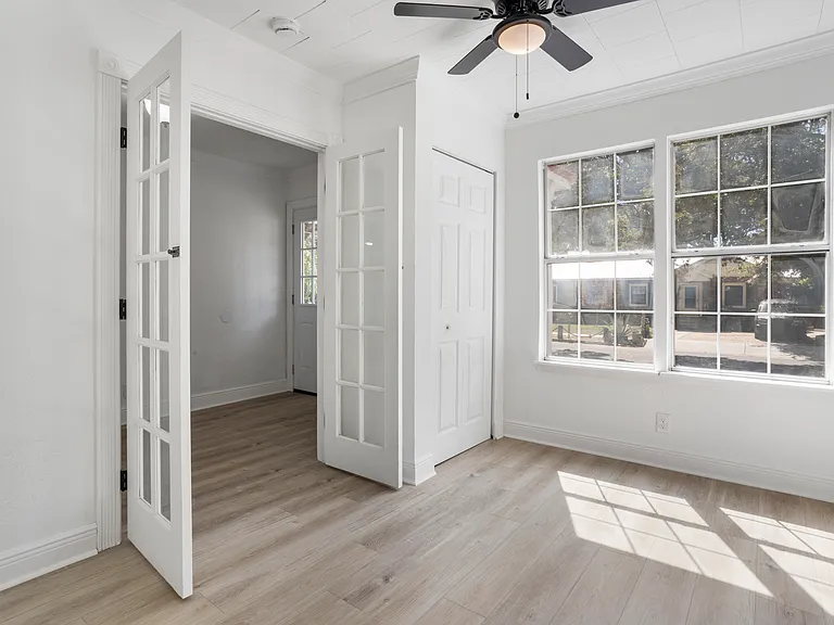 1050 Frank P Corso St — Photo 4