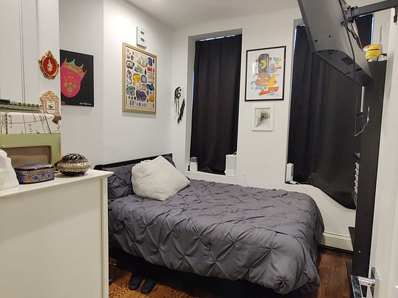 4th image of 257 Linden St APT 1L