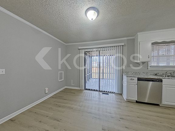 5th image of 1822 Sedgefield St