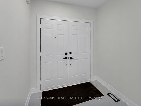 2nd image of 17 Ferncastle Cres