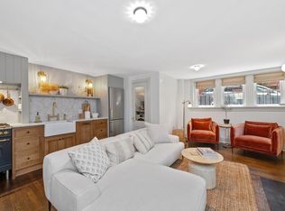 93 Pinckney St APT 1, Boston, MA 02114