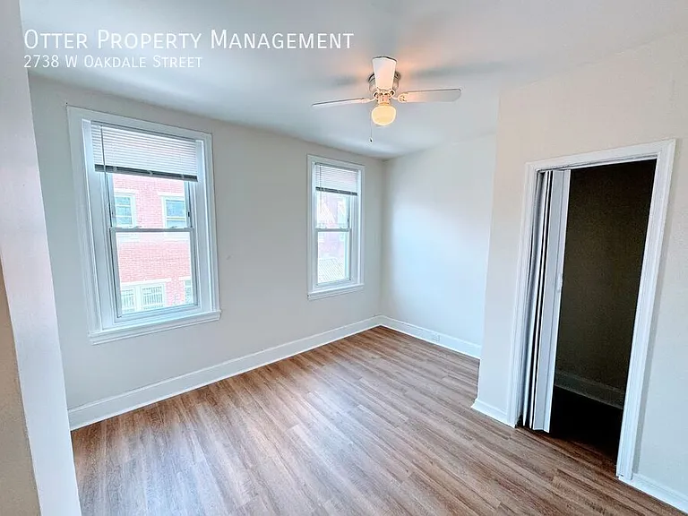2738 W Oakdale St — Photo 13