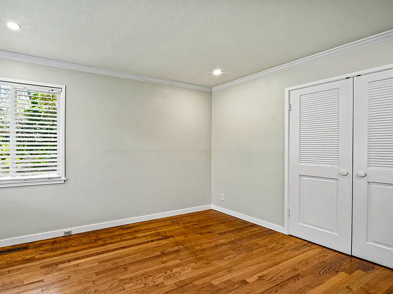 1087 Lariat Ln — Photo 20