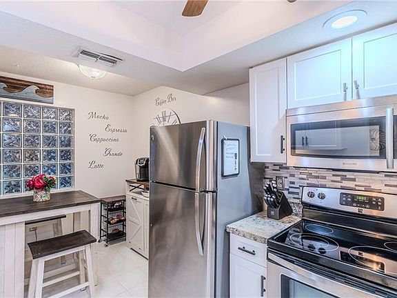 5th image of 4121 Lorene DR #309
