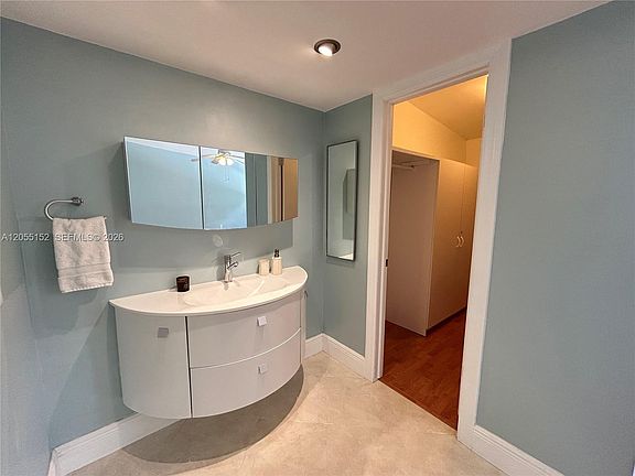 3rd image of 14110 Kendale Lakes Cir #14110