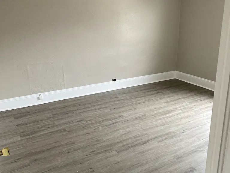 1103 Bryn Mawr St #1/2 — Photo 3