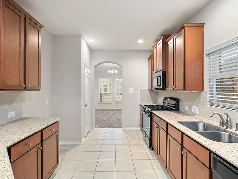 135 San Bernard Dr — Photo 10