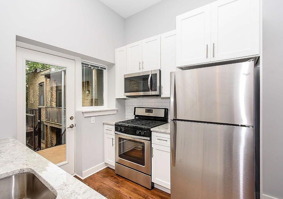 1st image of 850 W Newport Ave #2