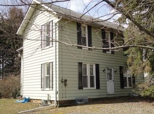 233 Fleming Rd, Grove City, PA 16127