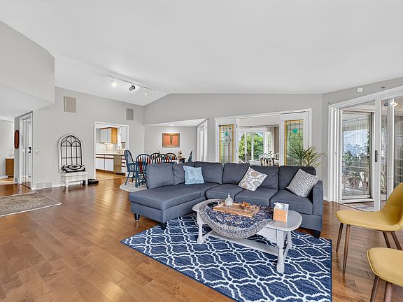 5th image of 434 N Westfield Rd