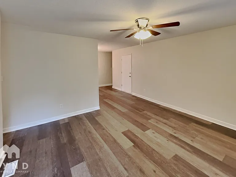 8539 Sharonbrook Dr — Photo 3
