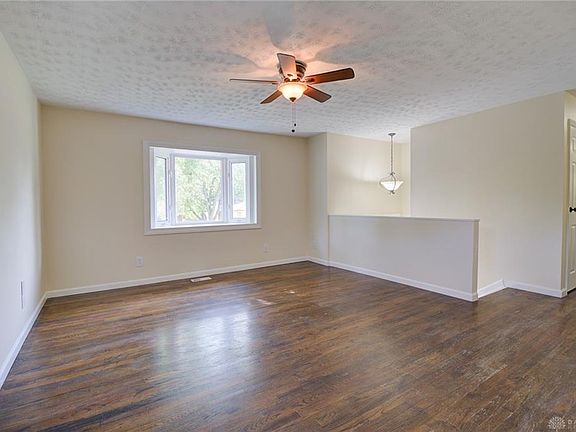 5th image of 7624 Katy Dr