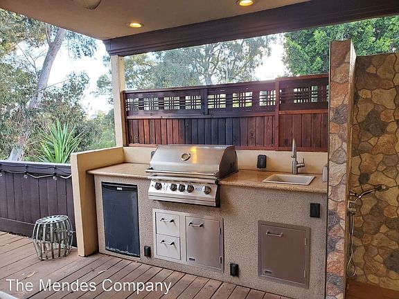 2nd image of 1020-22 Edgemont Pl #1022