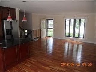 3rd image of 152 E Schubert Ave