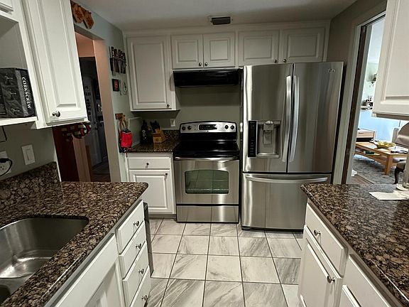 4th image of 7301 Villa Del Sol Ln