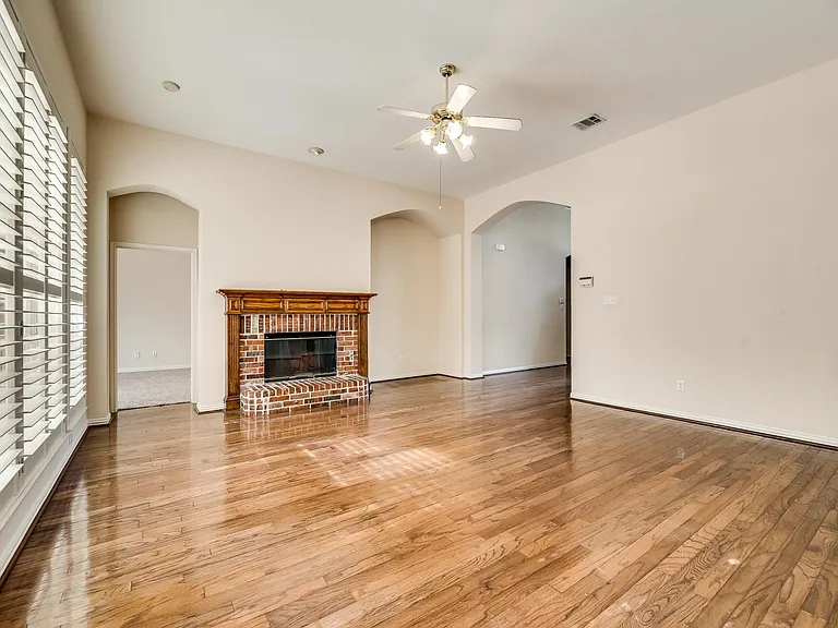 3902 Harlington Ln — Photo 23