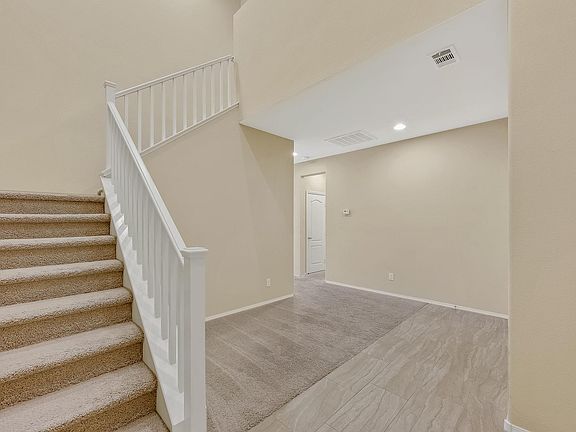 4th image of 10645 Mount Blackburn Ave