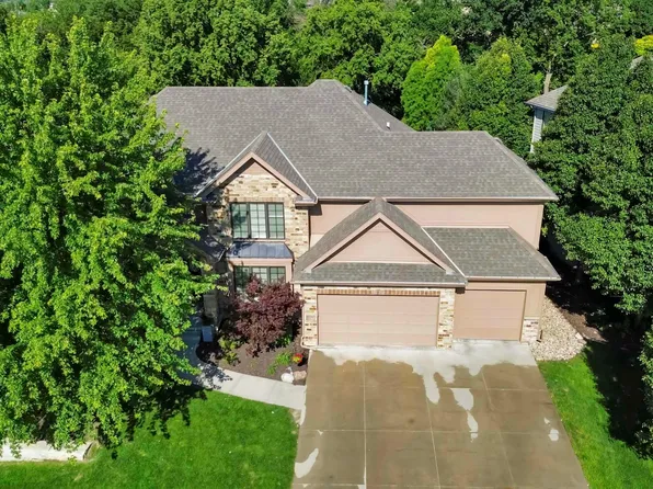 1228 S 200th St, Omaha, NE 68130