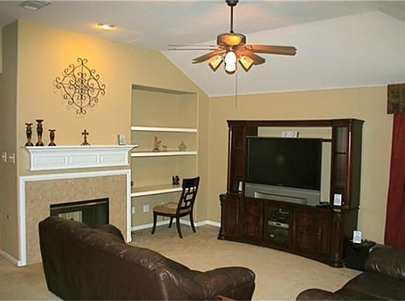 4th image of 10407 Ten Point Ln