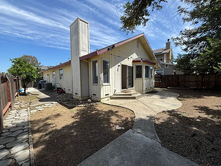 374 Aaron Cir — Photo 22