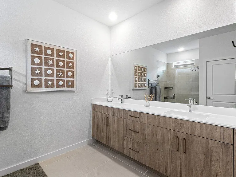 1991 NE Ocean Dunes Dr — Photo 4