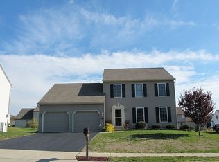 325 Silver Maple Ct, Mount Wolf, PA 17347