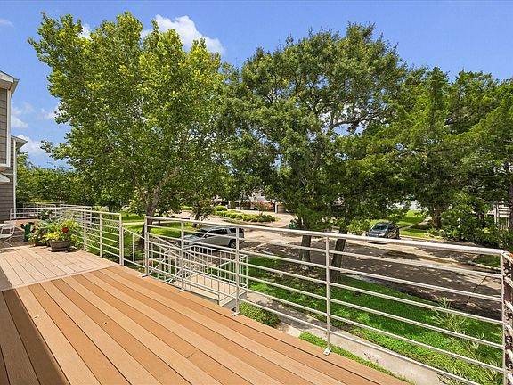 2nd image of 30 Lakewood Ln #30
