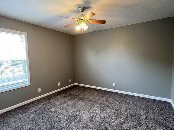 3rd image of 3276 N Senseney Cir