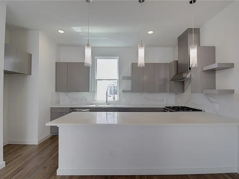 2310 N Carroll Ave #105 — Photo 10
