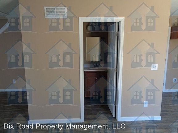 4th image of 232 Timber Hill Dr