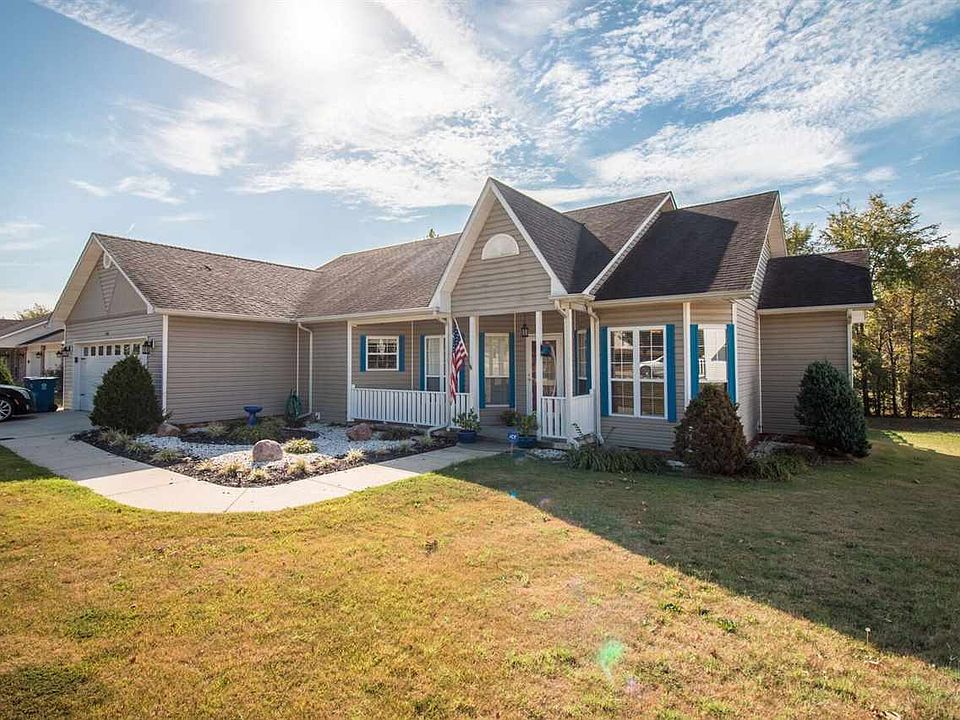 1st image of 1518 Whispering Oaks Pl