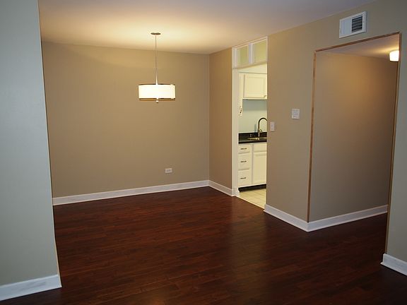 4th image of 6178 Knoll Lane Ct APT 306