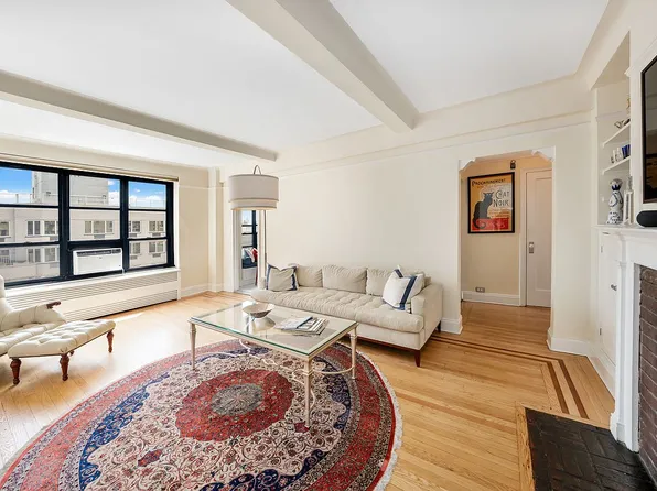 235 E 22nd St APT 15K, New York, NY 10010