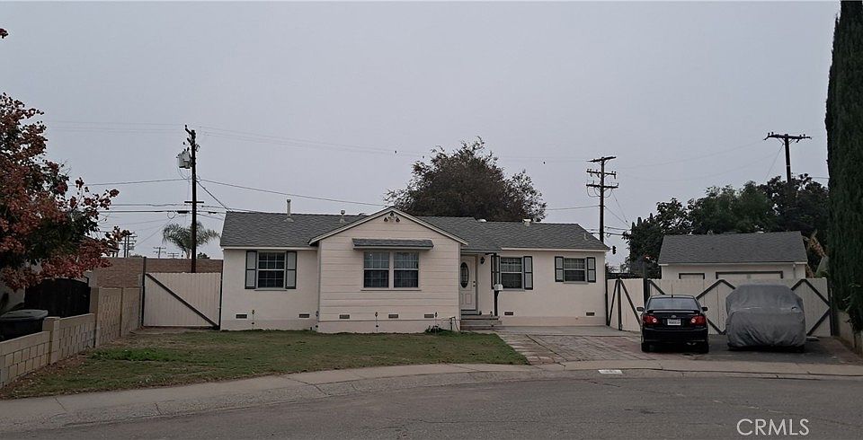 1st image of 340 S Ash St