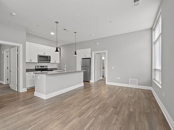 5th image of 255 S High St #314