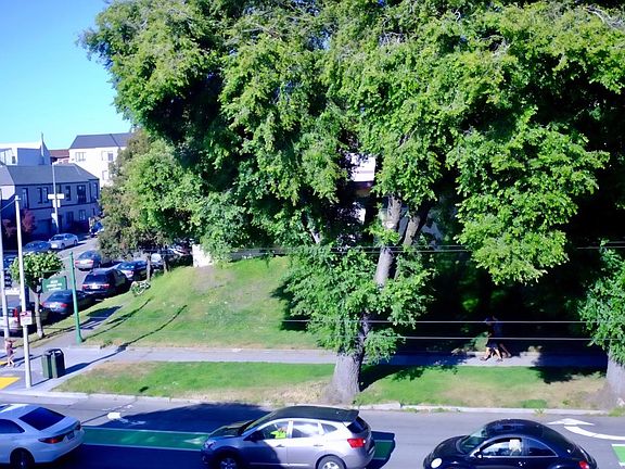 3rd image of 609 Arguello Blvd APT 3