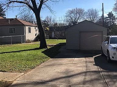 2nd image of 2020 Arthur Ave