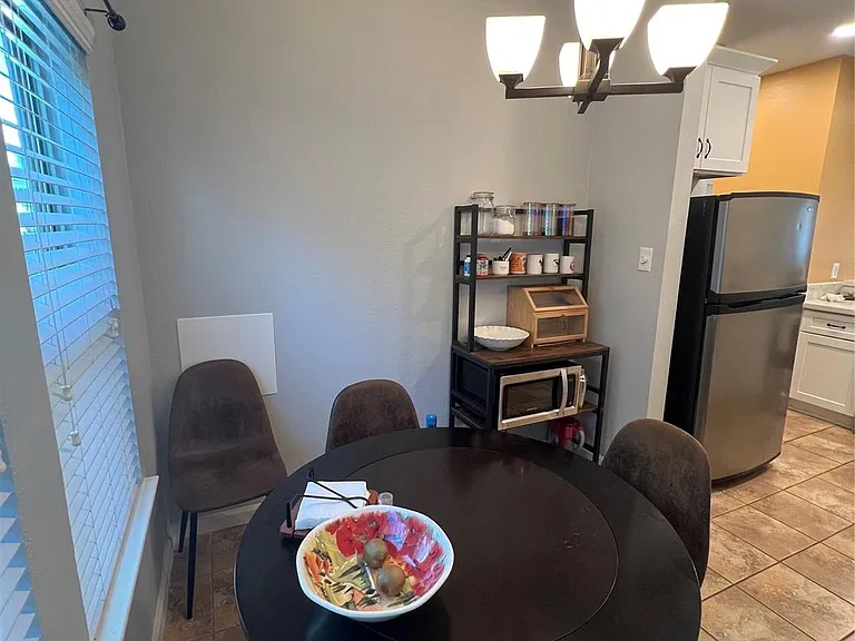2414 Longview St #202 — Photo 12