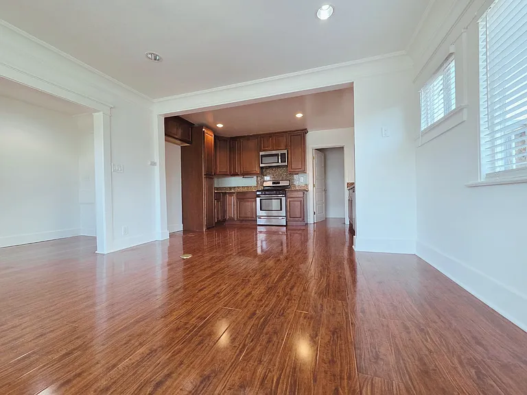 Living Room / Kitchen