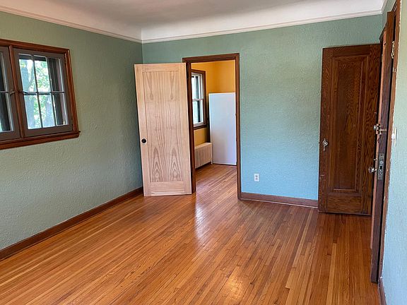 4th image of 4252 28th Ave S APT 4